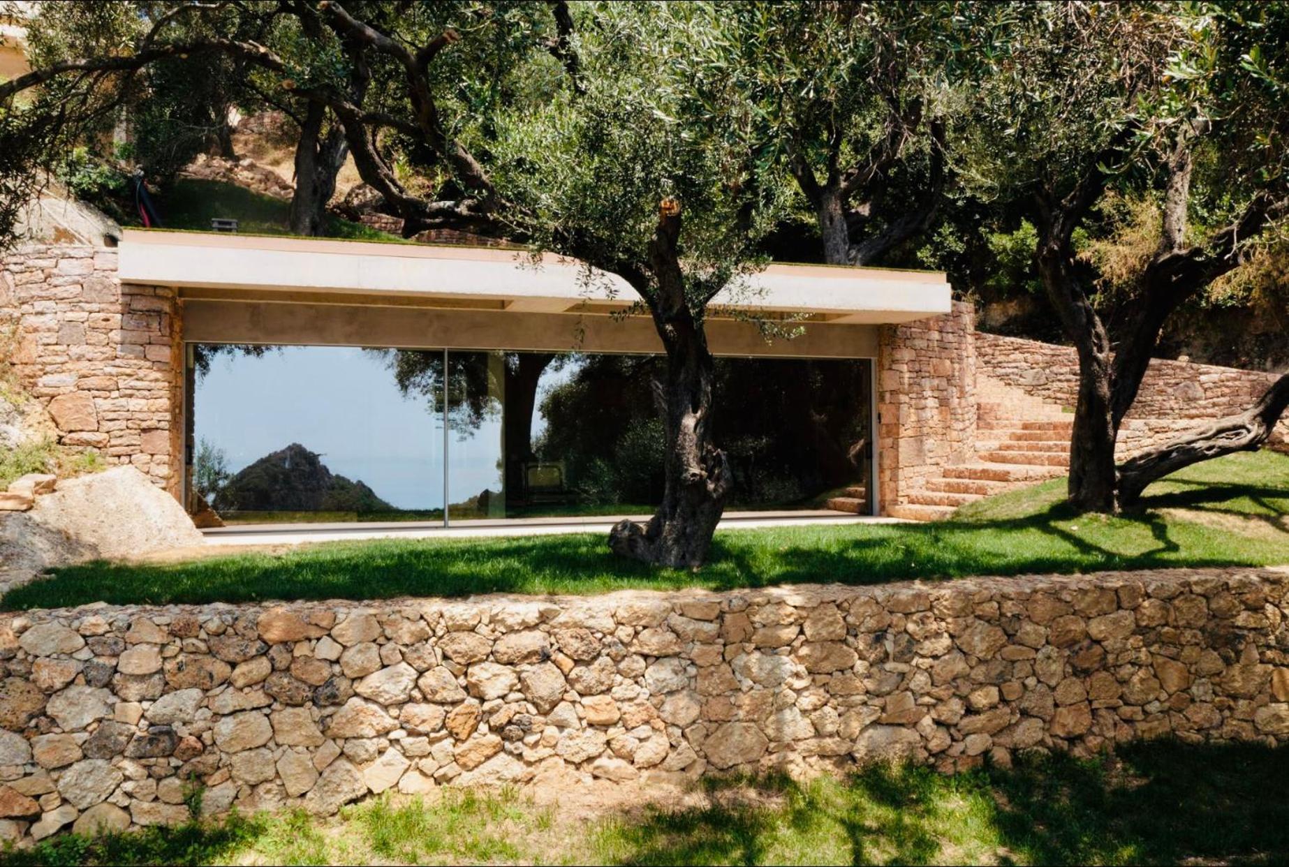 Amberton Corfu Villa *